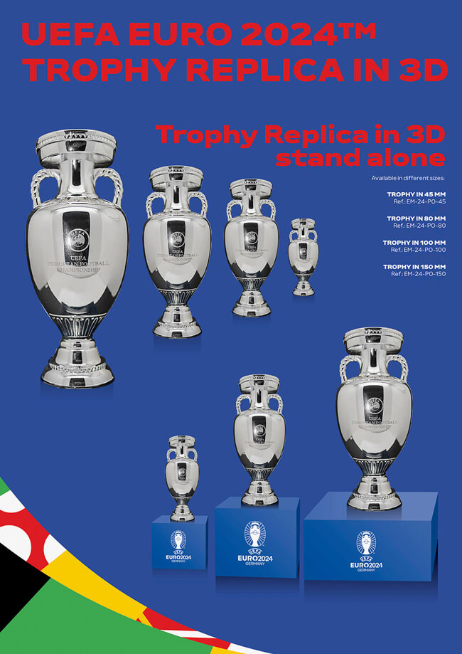 Darstellung vom Pokal zur Fußball-Europameisterschaft 2024 als Replika in verschiedenen Größen. Ausführungen auch au feinem Podest.